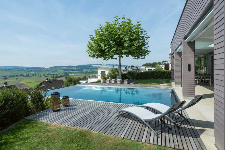 1. Platz: Pool von Zireg Ziswiler GmbH