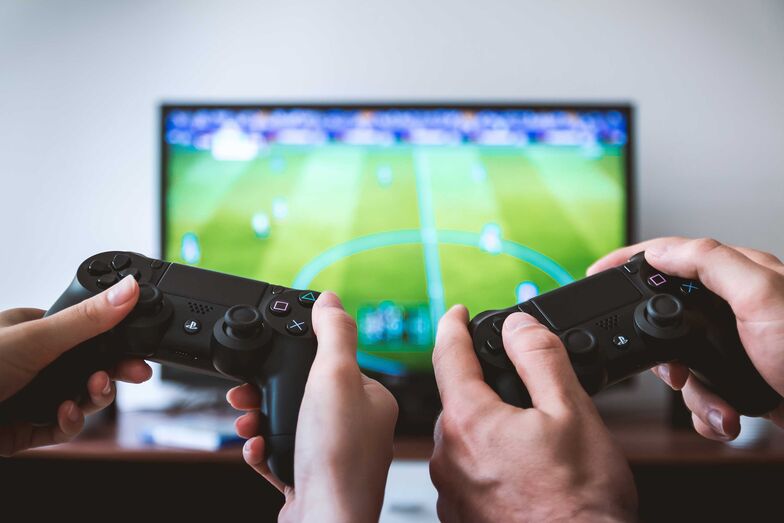 Fernsehen in Echtzeit? War gestern! Heutzutage findet alles Mögliche auf dem Bildschirm statt, zum Beispiel Gaming.