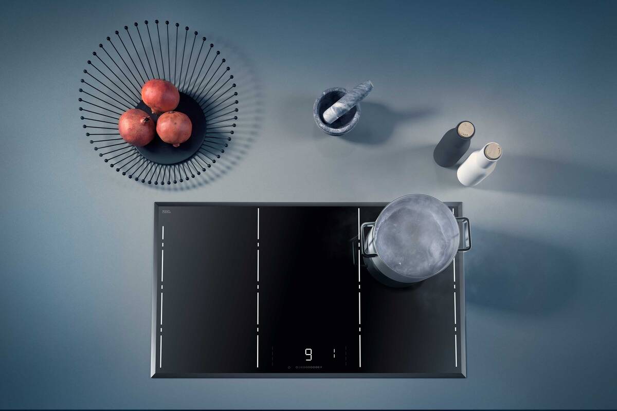 Es werde Licht: Schott ermöglicht mit der neuen Glaskeramik «Ceran Luminoir» helle, klare und farbechte Lichtlösungen im Kochfeld. Schott.